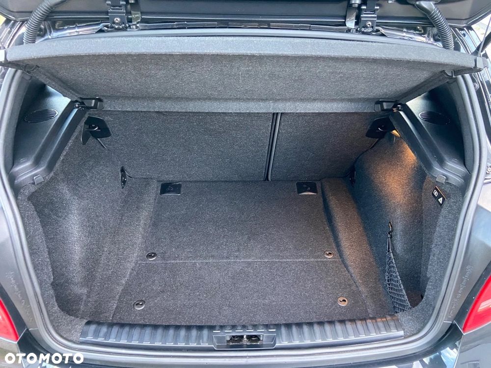 BMW Seria 1 116i - 32
