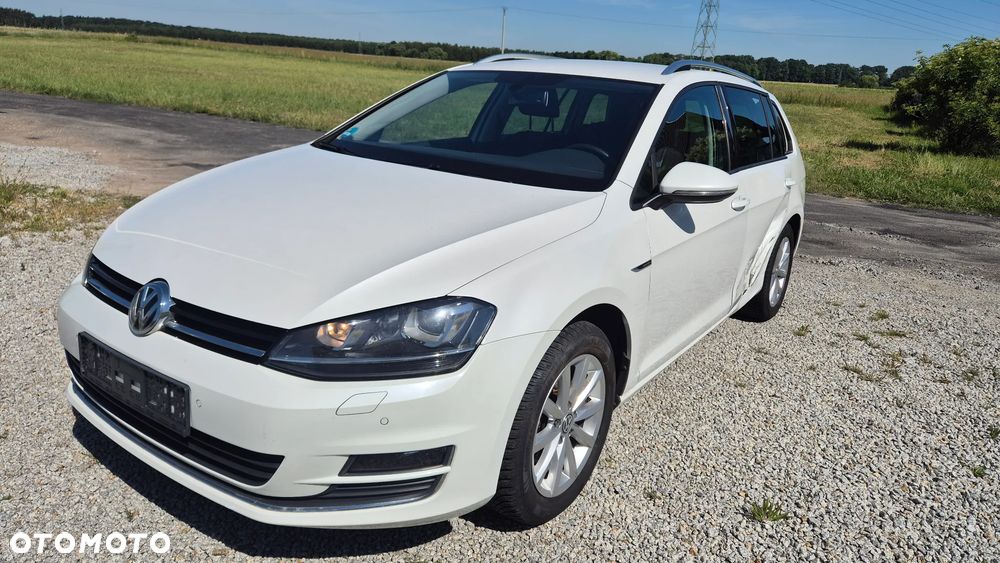 Volkswagen Golf - 1