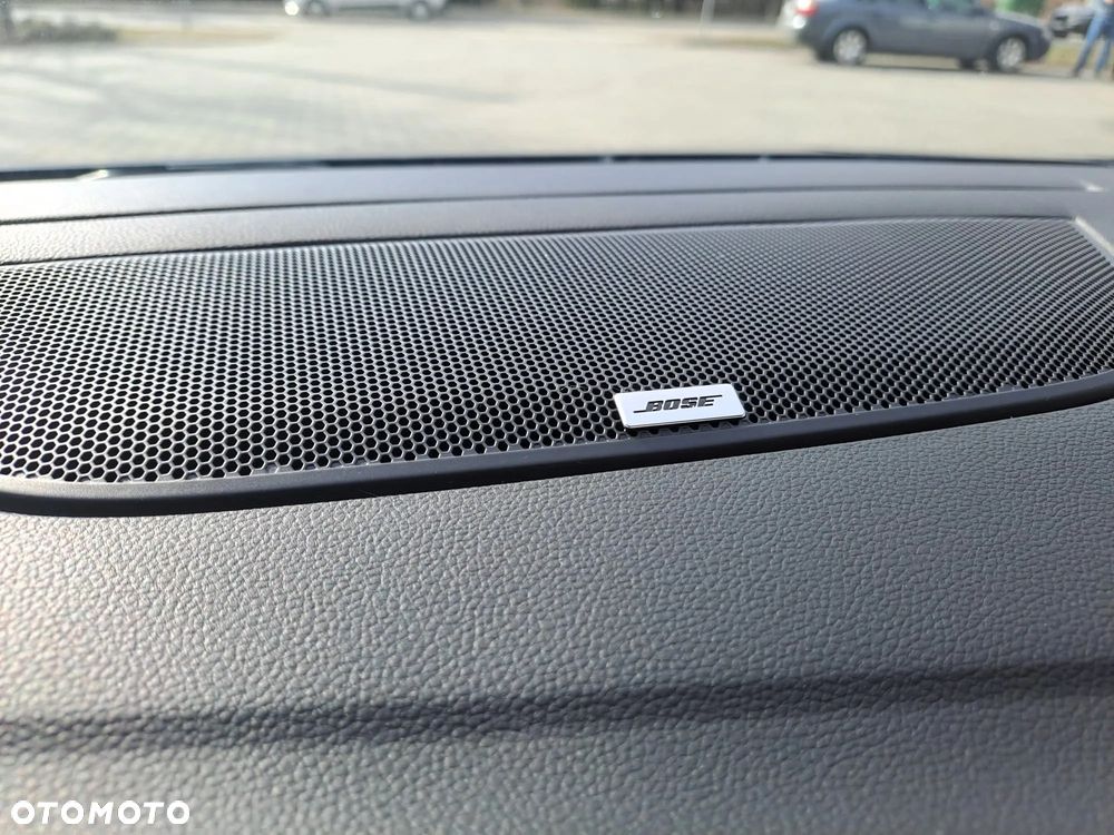 Renault Megane ENERGY dCi 130 Start & Stop Bose Edition - 25