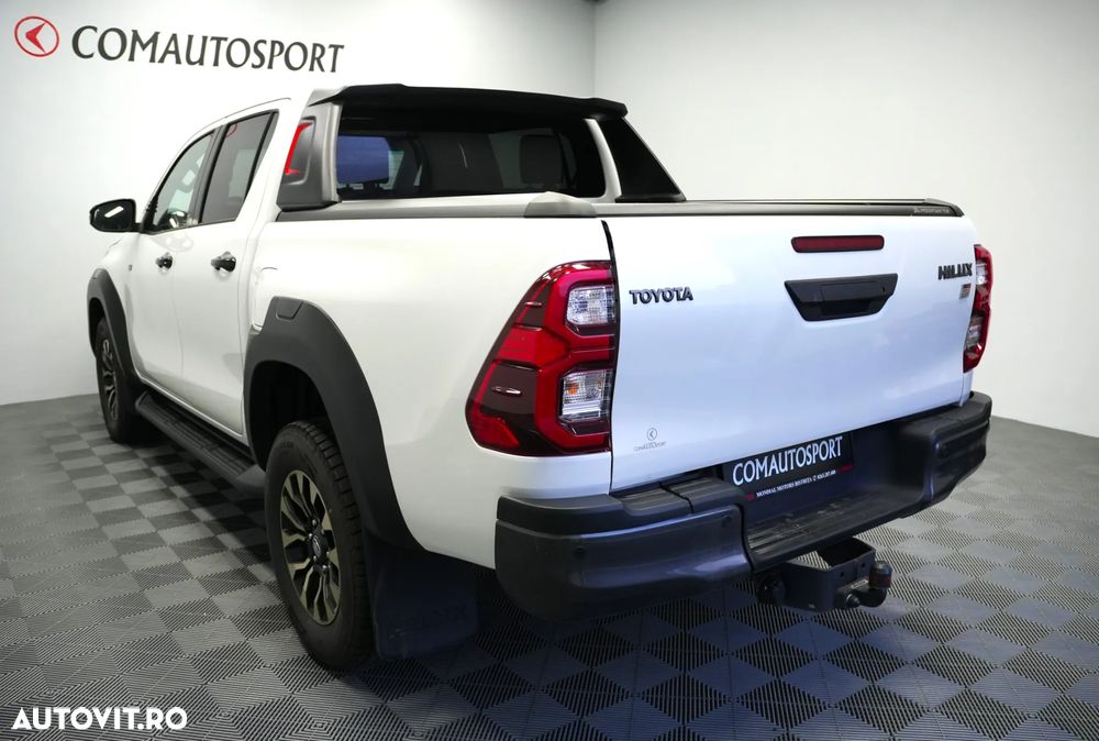 Toyota Hilux 2.8D 204CP 4x4 Double Cab AT GR Sport - 4
