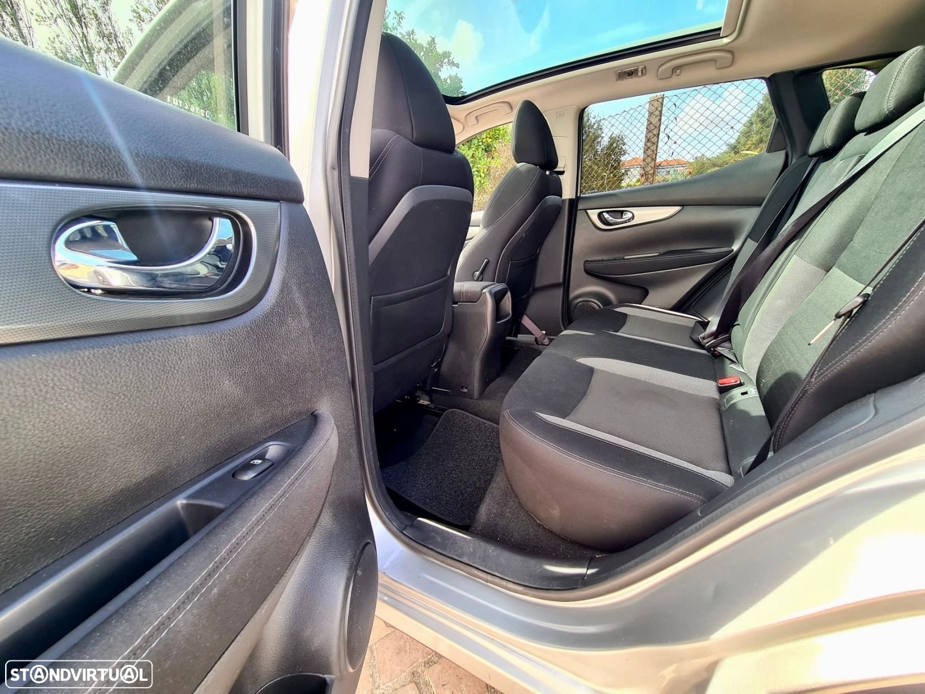 Nissan Qashqai 1.2 DIG-T N-Connecta 18 - 6