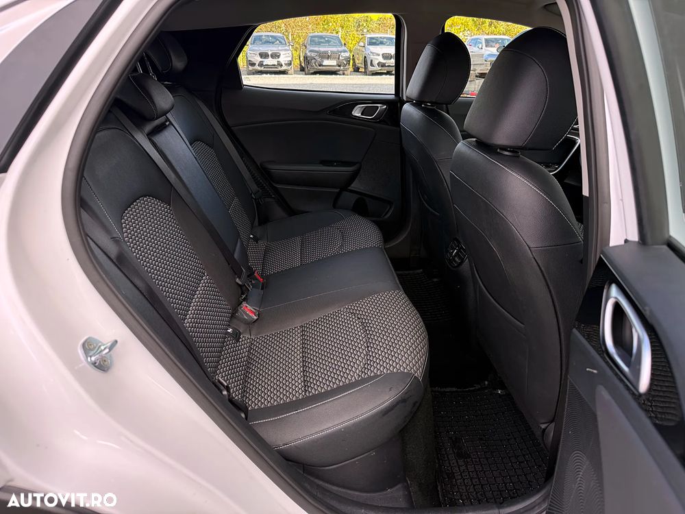 Kia XCeed 1.6 GDI 6DCT PHEV Vision - 36