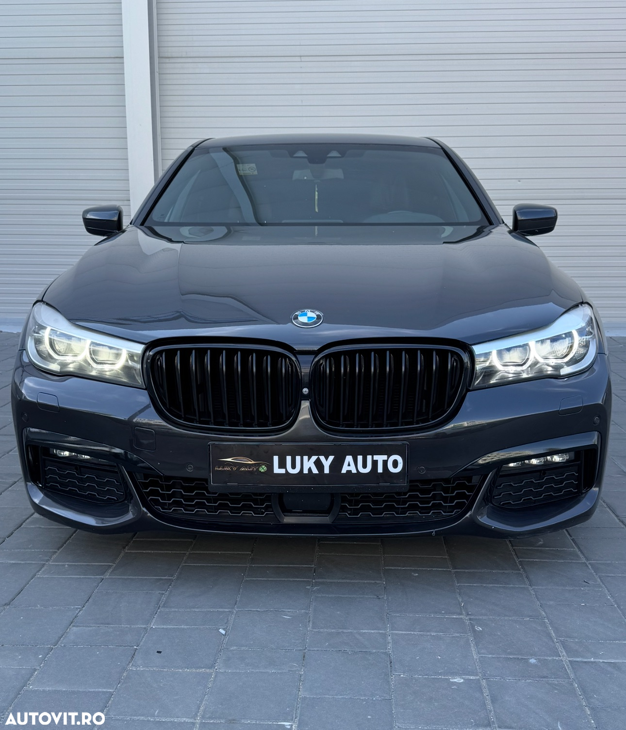 BMW Seria 7 - 36