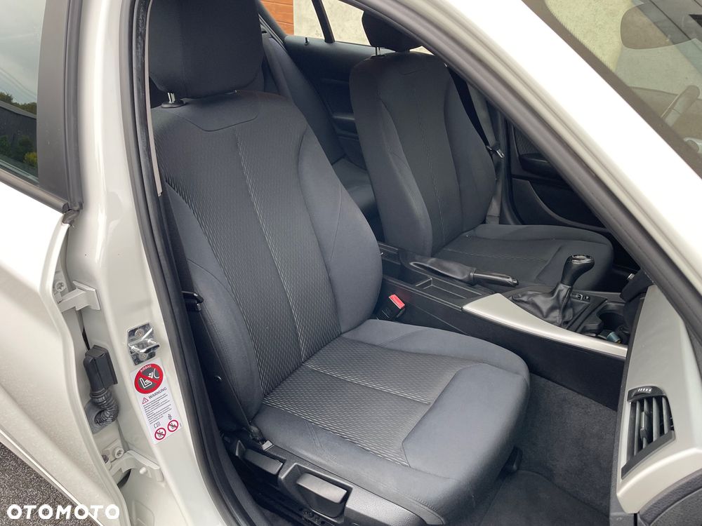 BMW Seria 1 118i Sport Line - 18