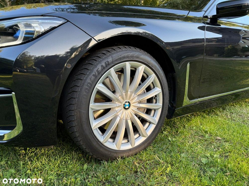 BMW Seria 7 - 11
