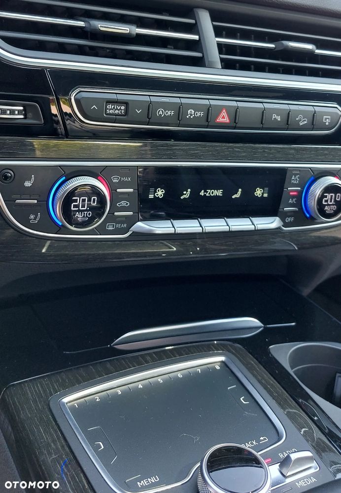Audi Q7 - 15