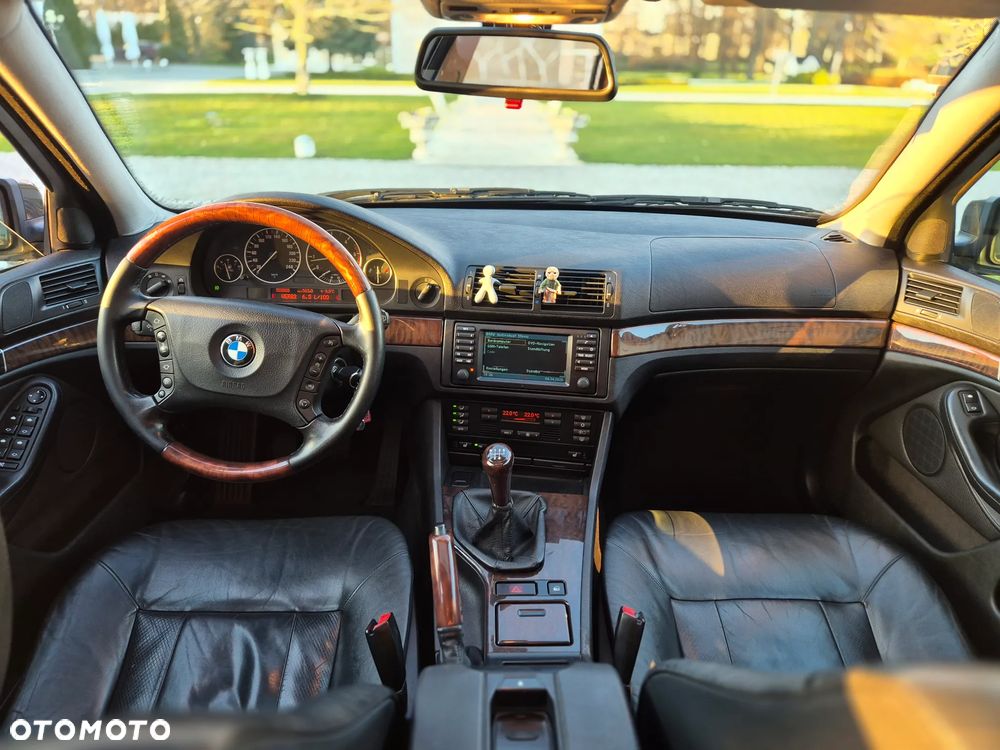 BMW Seria 5 525d Touring Edition Exclusive - 14