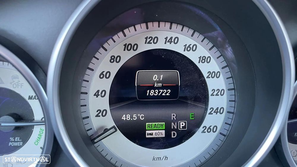 Mercedes-Benz E 300 Bluetec Hybrid Avantgarde - 12