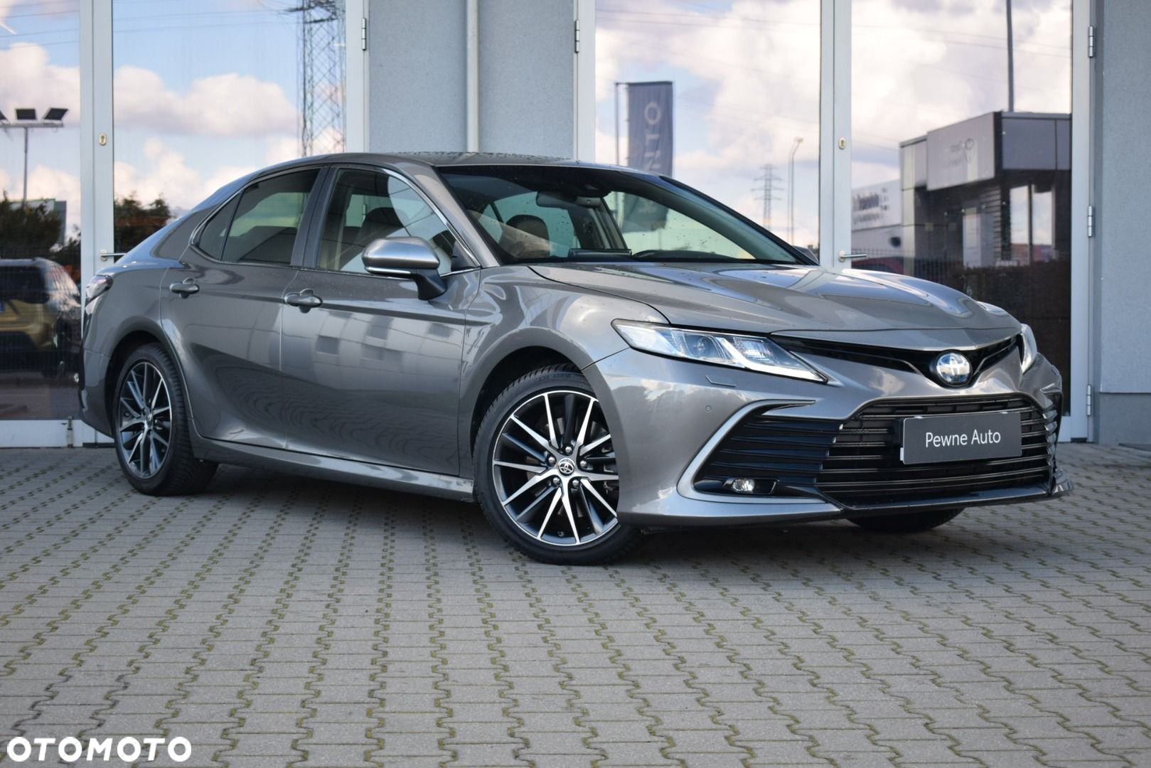Toyota Camry - 7