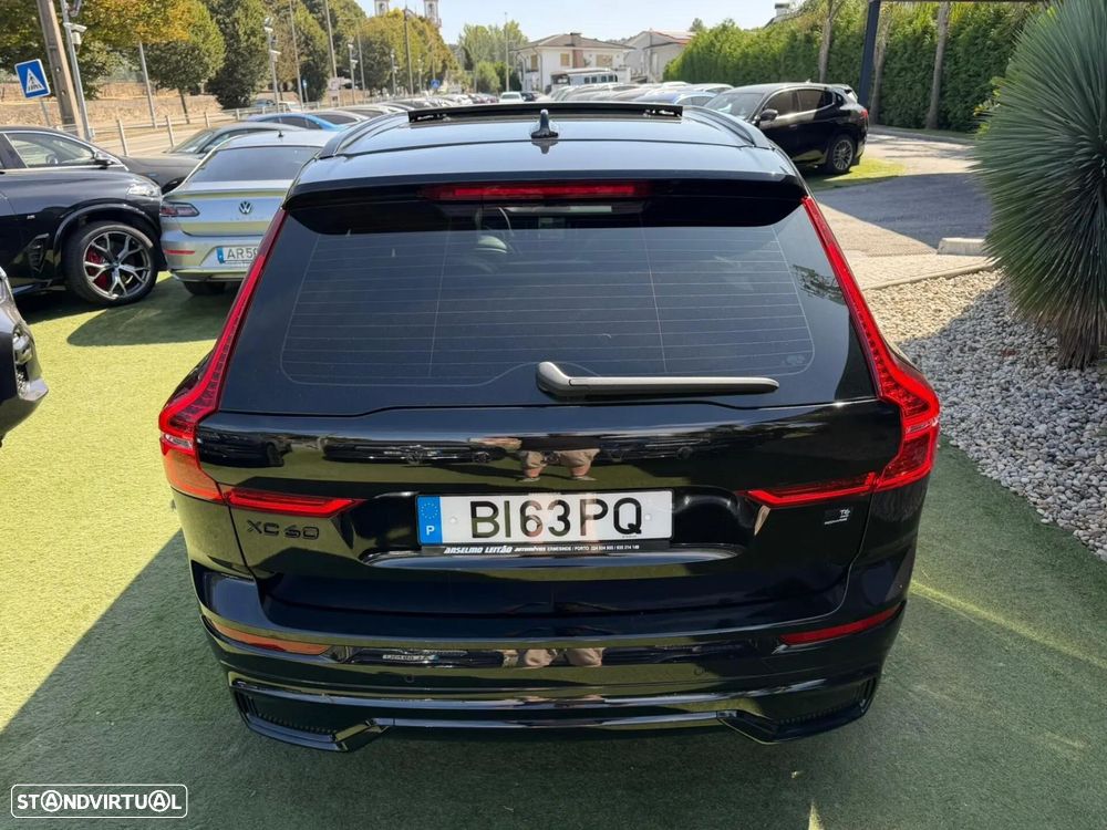 Volvo XC 60 2.0 T6 PHEV Black Edition - 17