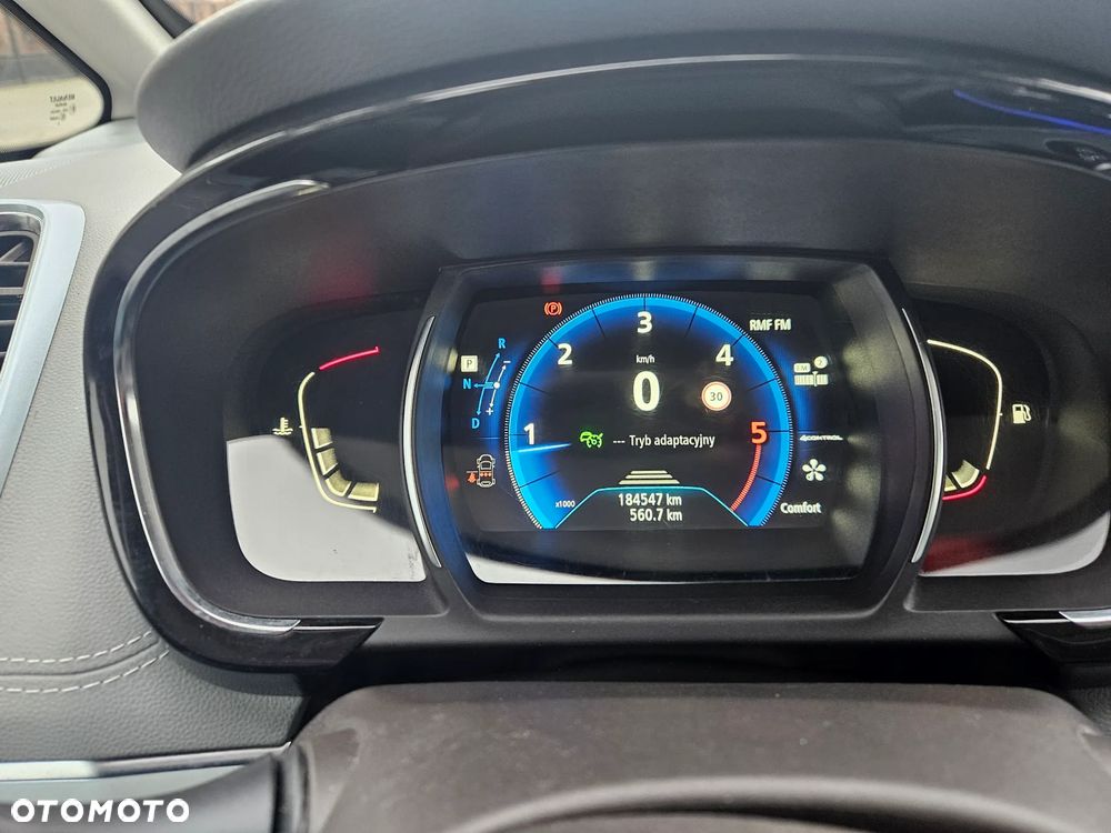 Renault Espace 1.6 dCi Energy Initiale Paris EDC - 9