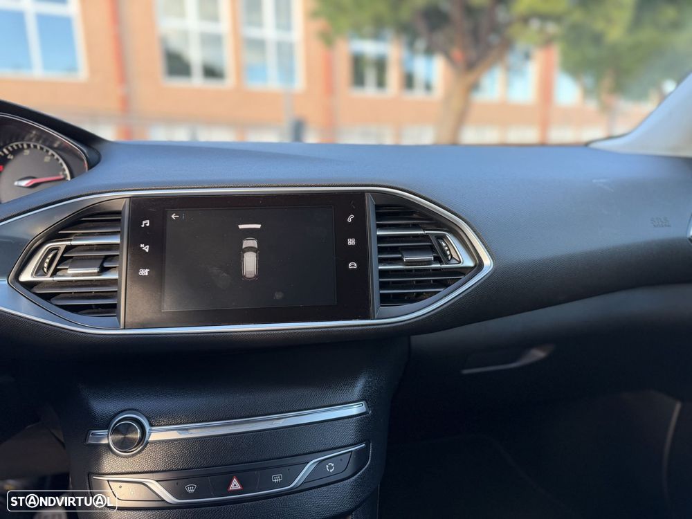 Peugeot 308 1.6 BlueHDi Active - 11