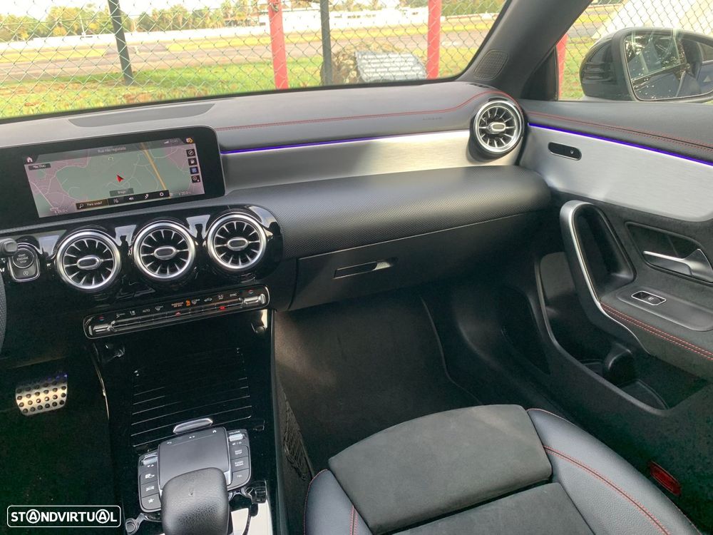 Mercedes-Benz CLA 200 d Shooting Brake AMG Line Aut. - 16