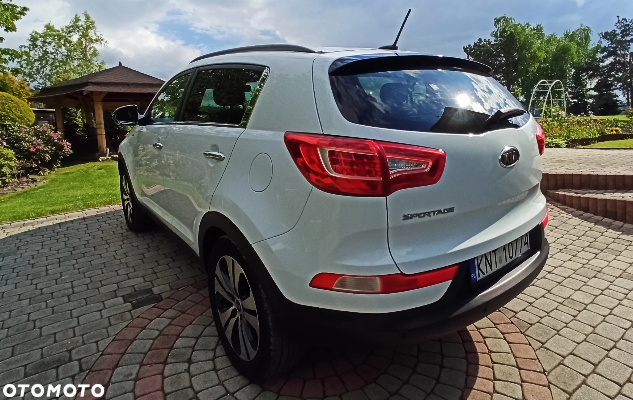 Kia Sportage 2.0 L - 8