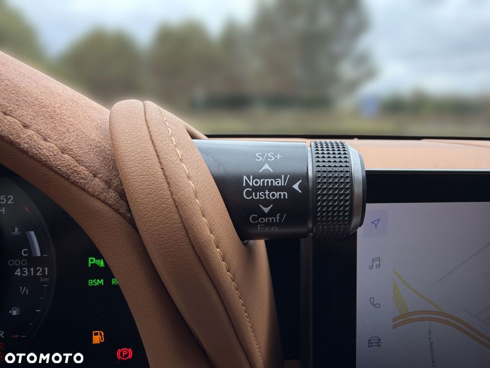 Lexus LC 500 Prestige - 35
