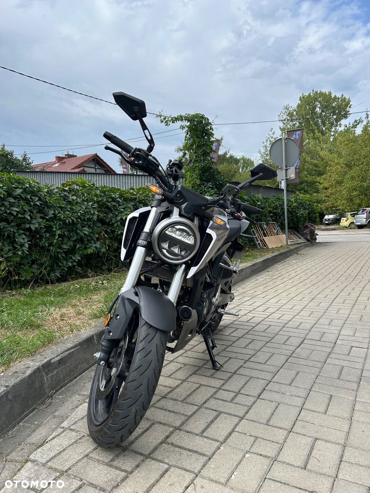 Honda CBF - 3