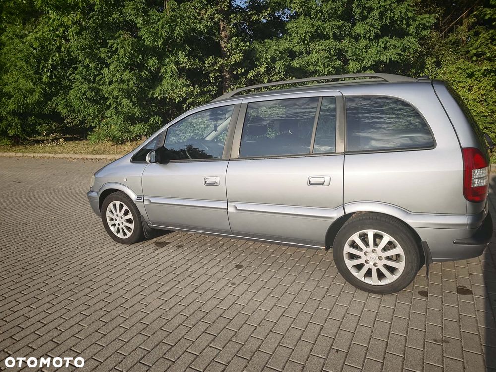 Opel Zafira 1.8 Executive - 5