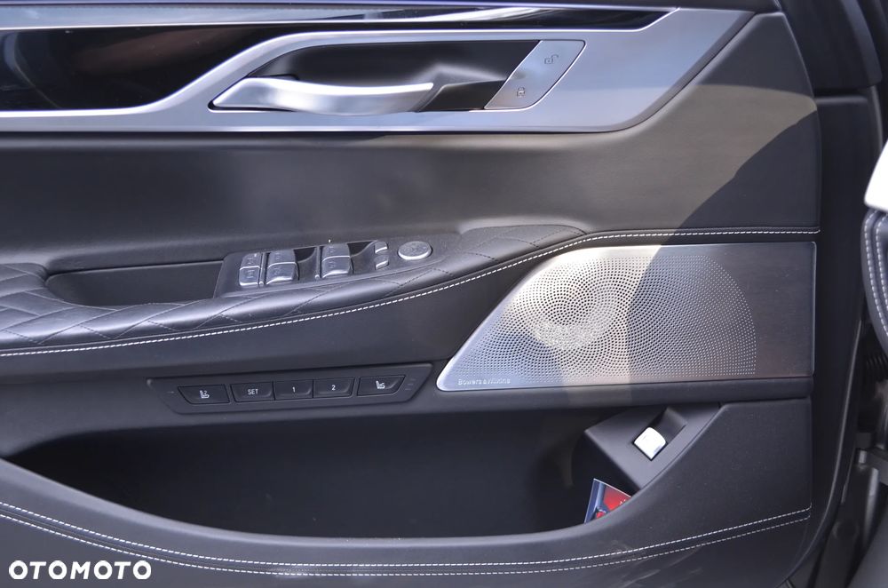 BMW Seria 7 - 11