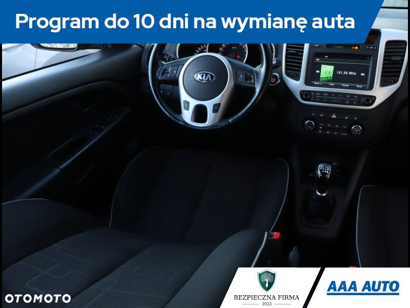 Kia Venga - 8