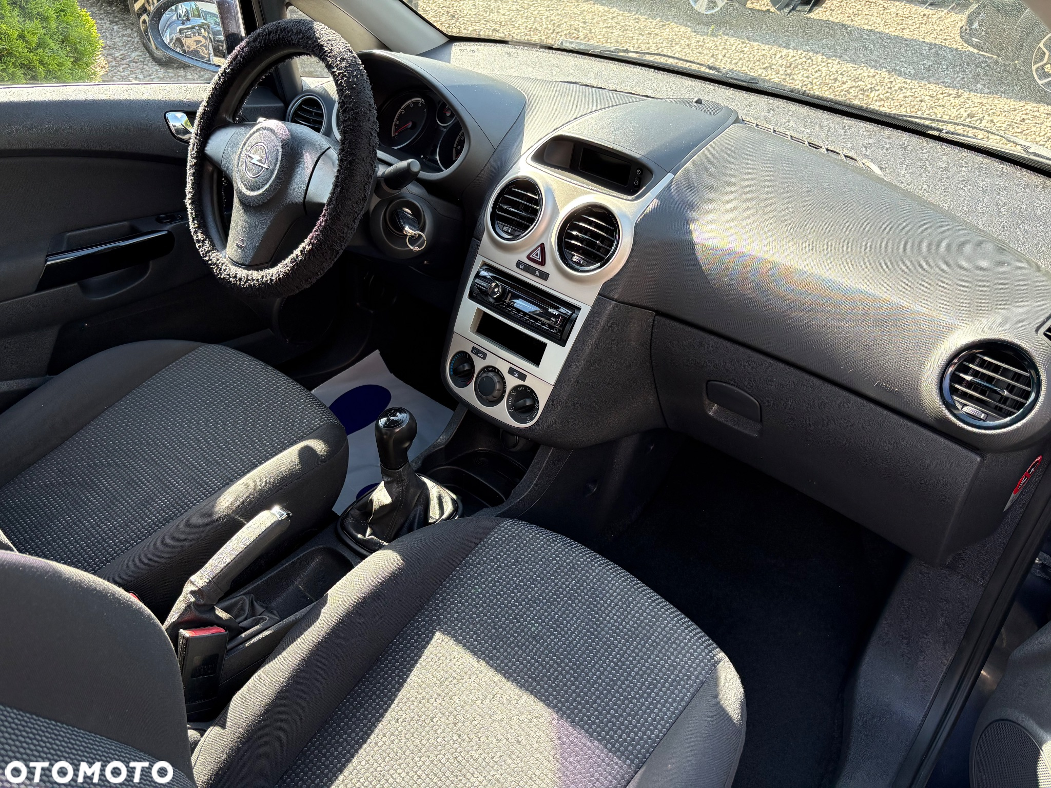 Opel Corsa 1.2 16V Essentia - 15