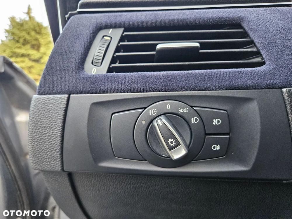 BMW Seria 3 318i - 34