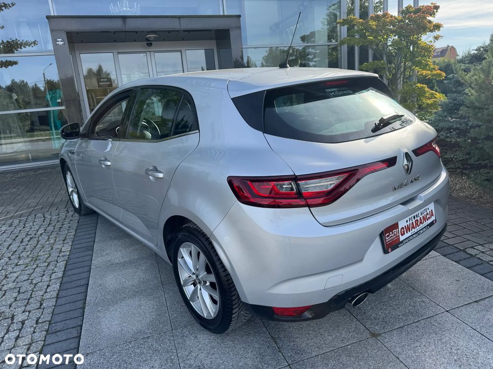 Renault Megane ENERGY TCe 100 EXPERIENCE - 22