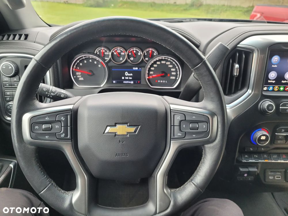 Chevrolet Silverado - 8