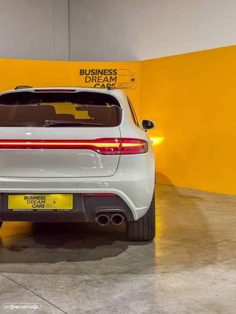 Porsche Macan T - 13