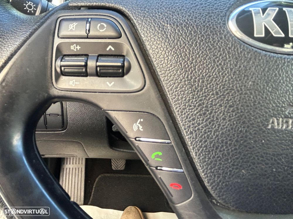 Kia Ceed - 28