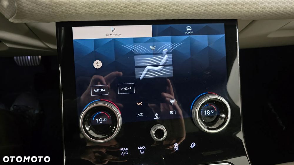 Land Rover Range Rover Velar 2.0 D200 mHEV R-Dynamic S - 24