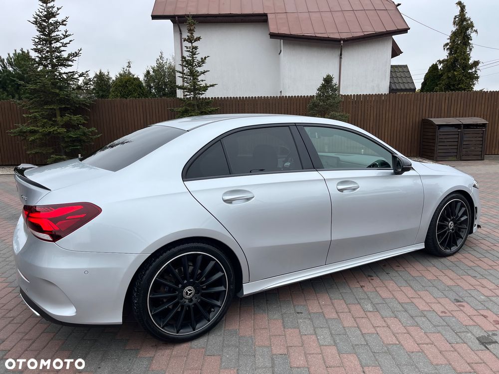 Mercedes-Benz Klasa A 220 4-Matic AMG Line 7G-DCT - 12