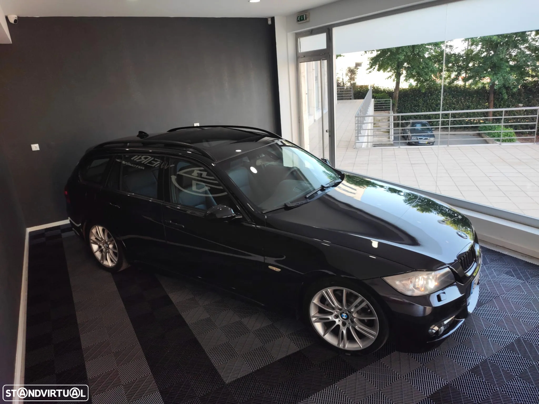 BMW 320 d Touring Navigation Sport - 9