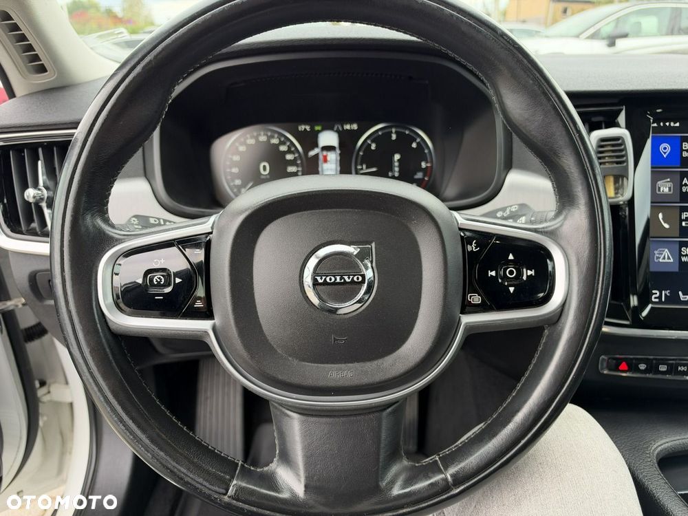 Volvo V90 D4 Momentum - 16