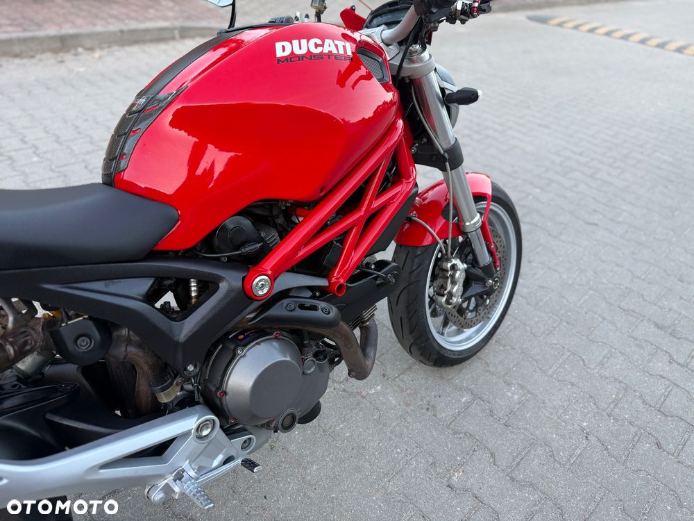 Ducati Monster - 12