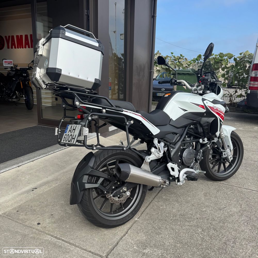 Benelli TRK 251 - 3
