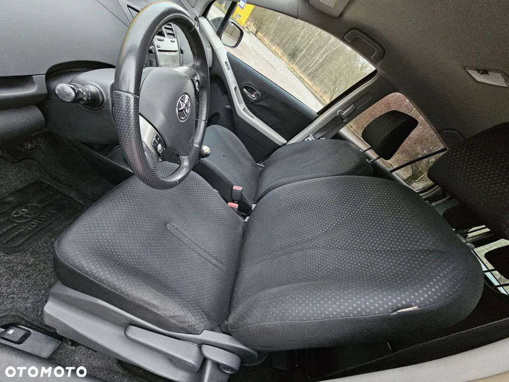 Toyota Yaris 1.33 VVT-i Cool+ - 22