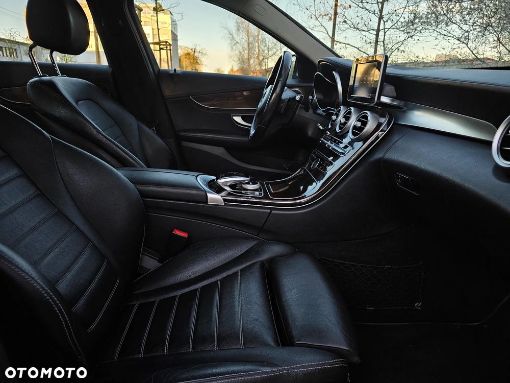Mercedes-Benz Klasa C 180 7G-TRONIC - 14