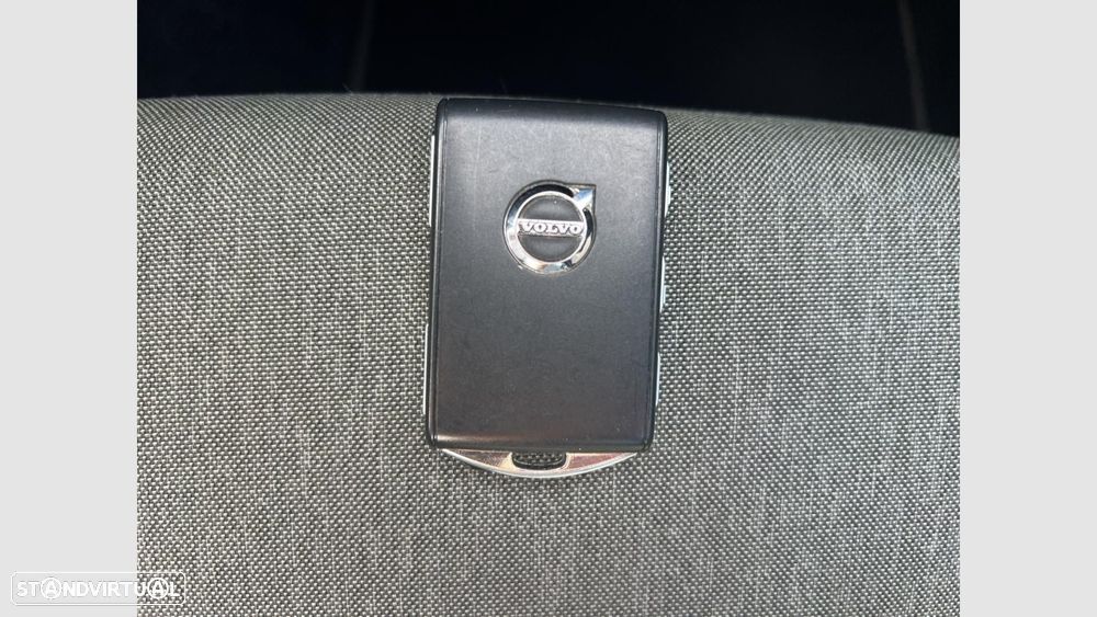 Volvo XC 40 1.5 T4 PHEV Core - 18