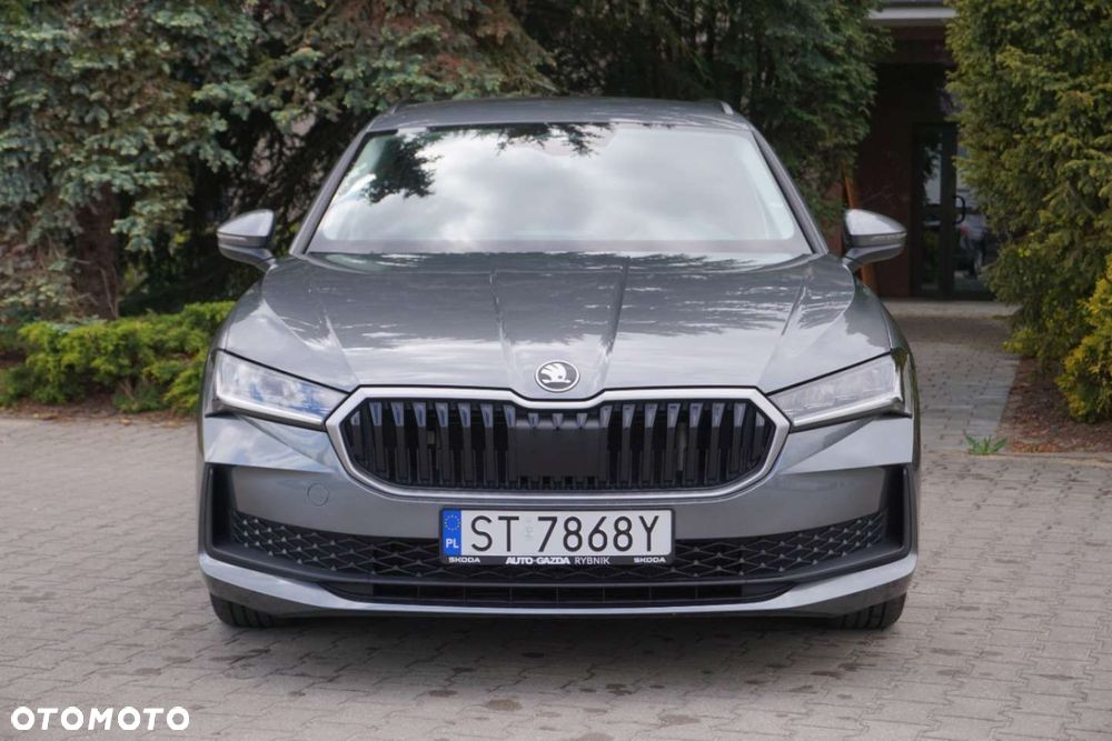 Skoda Superb 2.0 TDI SCR Essence DSG - 2