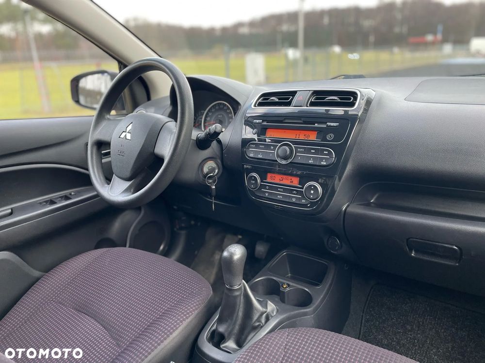 Mitsubishi Space Star - 12