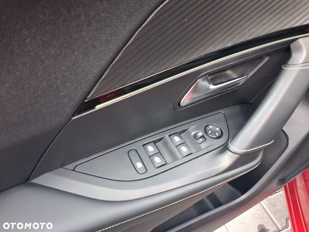 Peugeot 2008 PureTech 130 GT Pack - 20