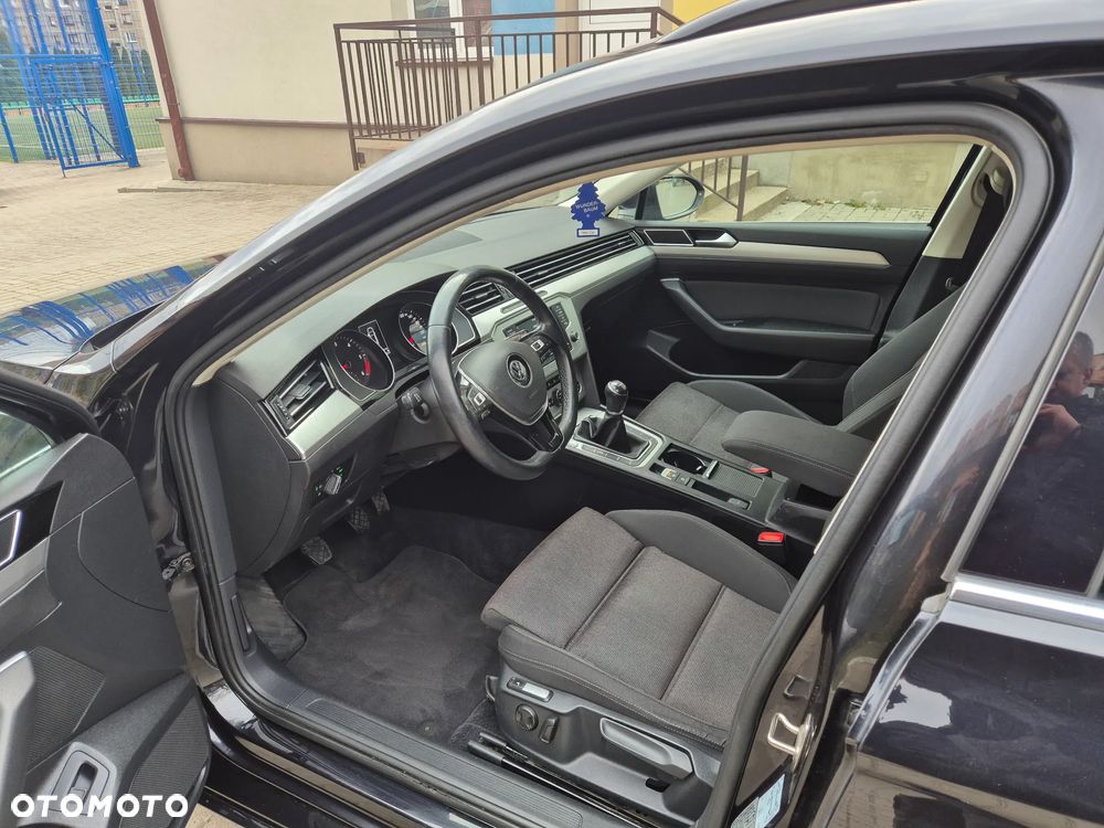 Volkswagen Passat Variant Diesel Trendline - 13