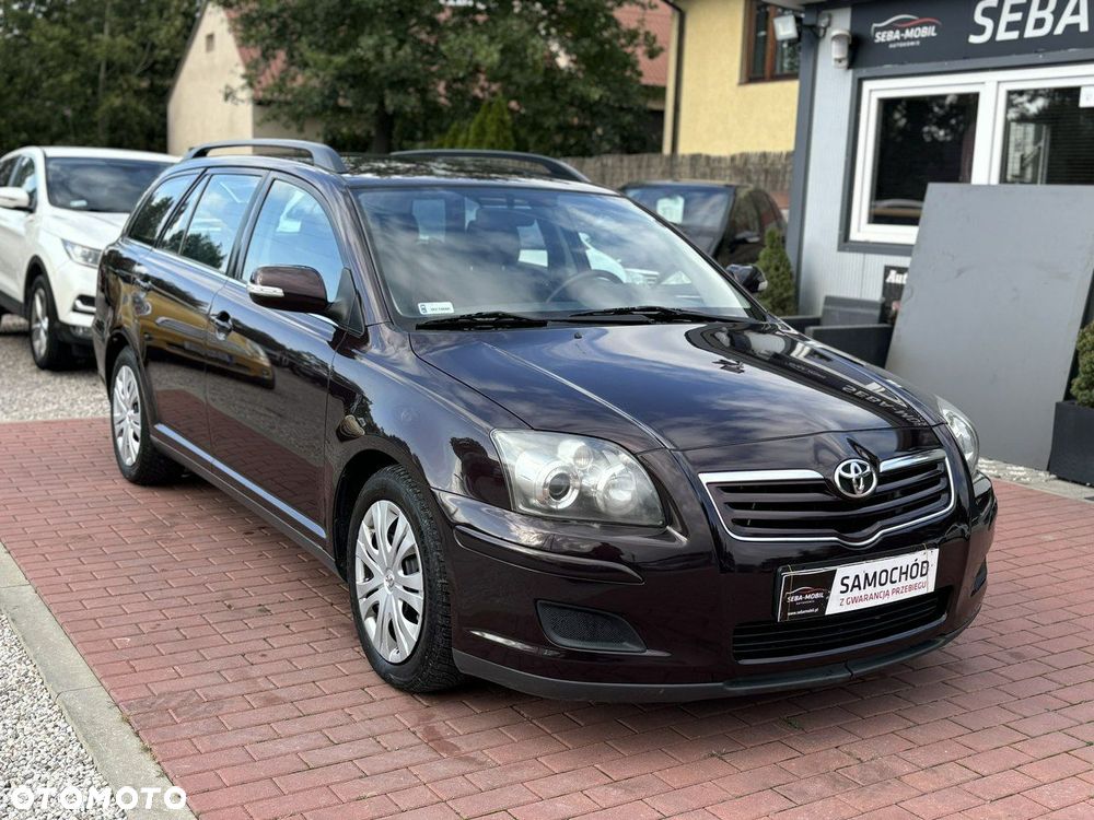 Toyota Avensis - 4