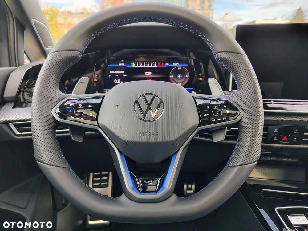 Volkswagen Golf - 16