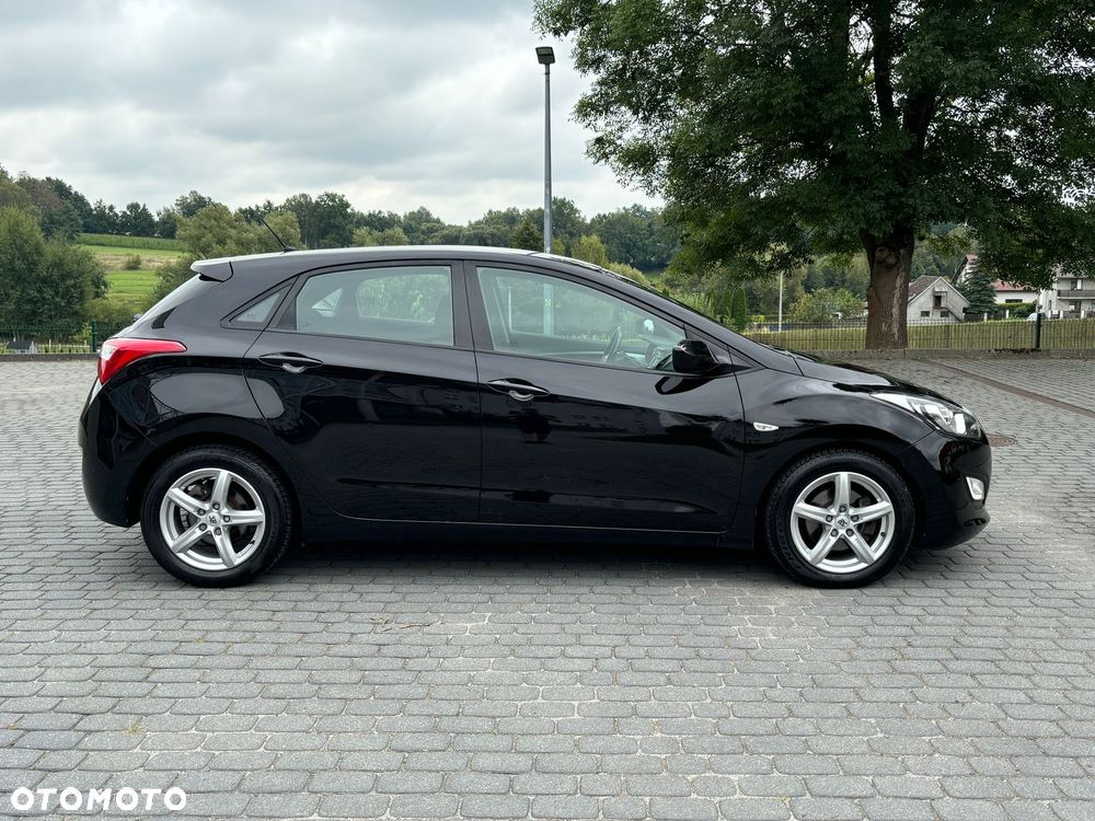 Hyundai i30 1.6 CRDi BlueDrive Classic + - 6