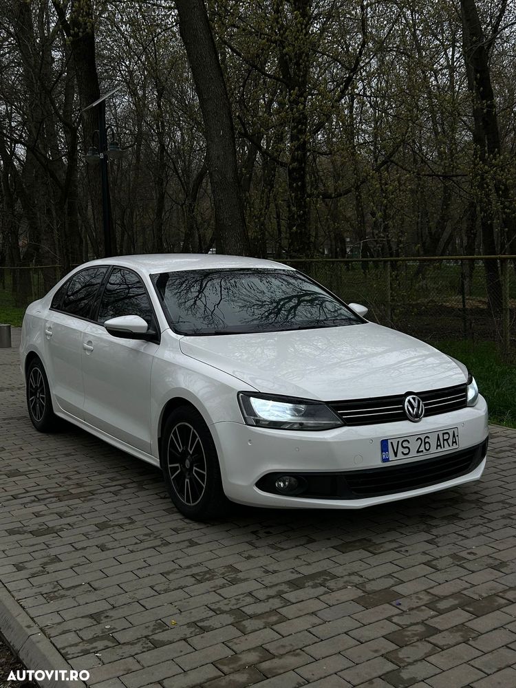 Volkswagen Jetta - 3