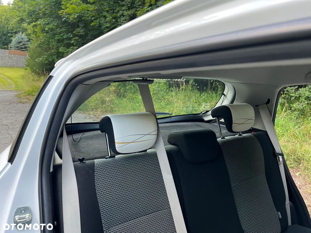 Toyota Yaris 1.33 Trend - 11