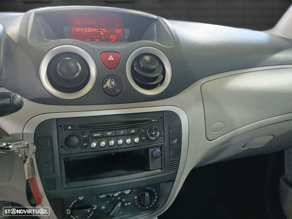 Citroën C3 1.4 HDi SX + - 18