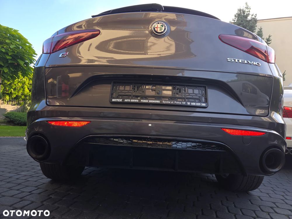 Alfa Romeo Stelvio 2.0 Turbo TI Q4 - 13