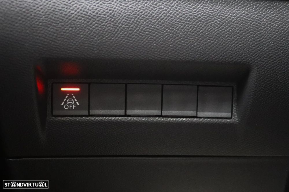 Peugeot e-2008 50 kWh GT - 28